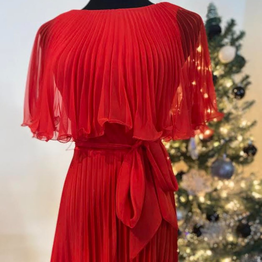 VTG Red Cape Style Holiday Dress
